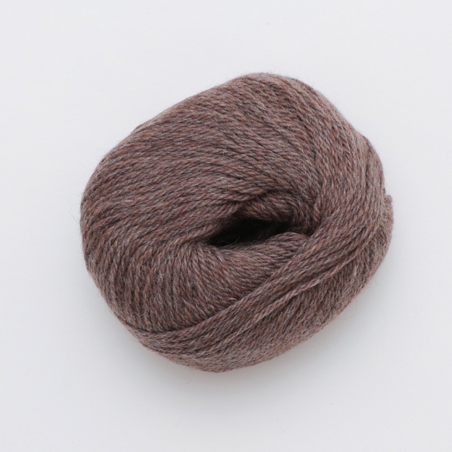 Universal Yarn Fawning