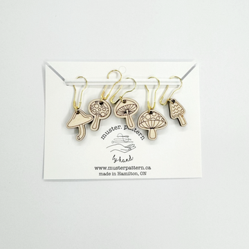 muster.pattern Rustic Wood Mushroom Stitch Marker Set