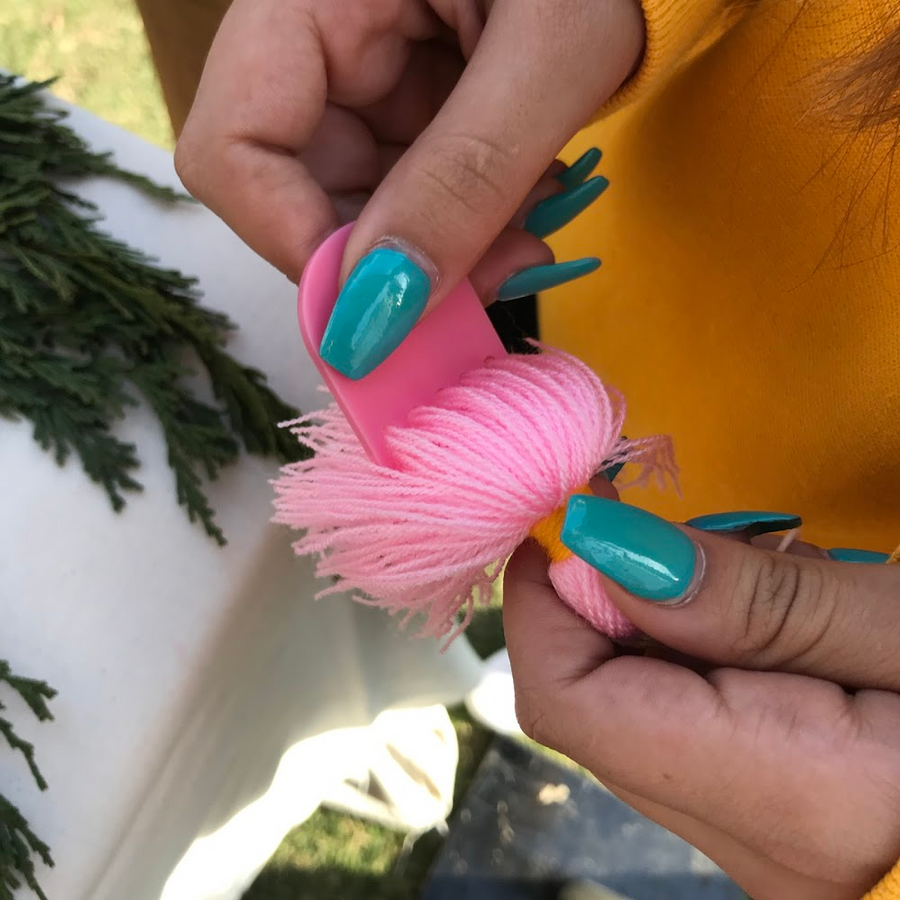 LOOME 2-in-1 Tassel Comb/Beater